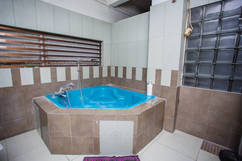 Bathroom with bathtub